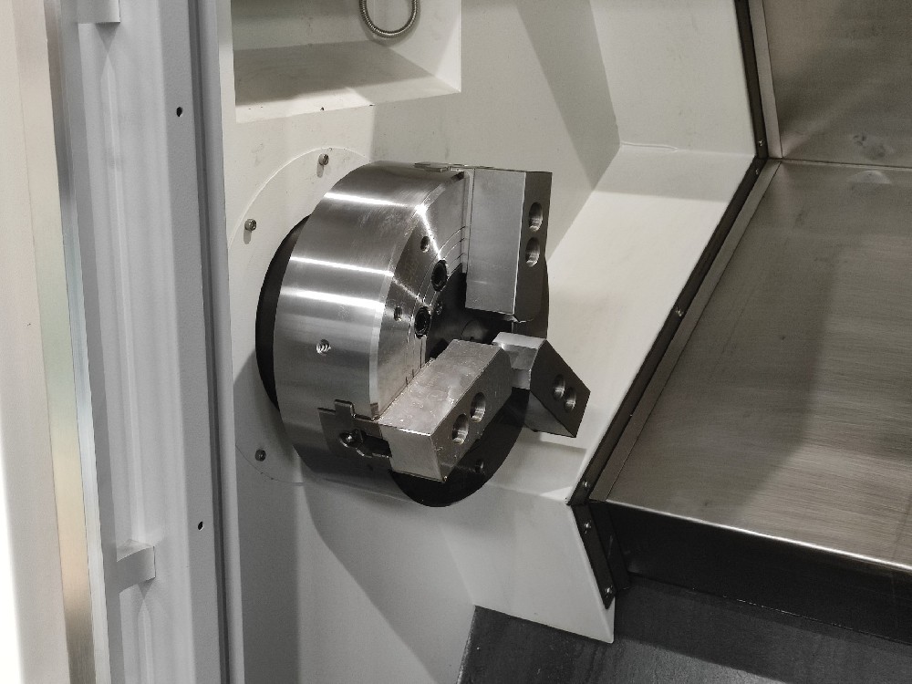 Por que a precisão de sua máquina CNC começa com o Chuck